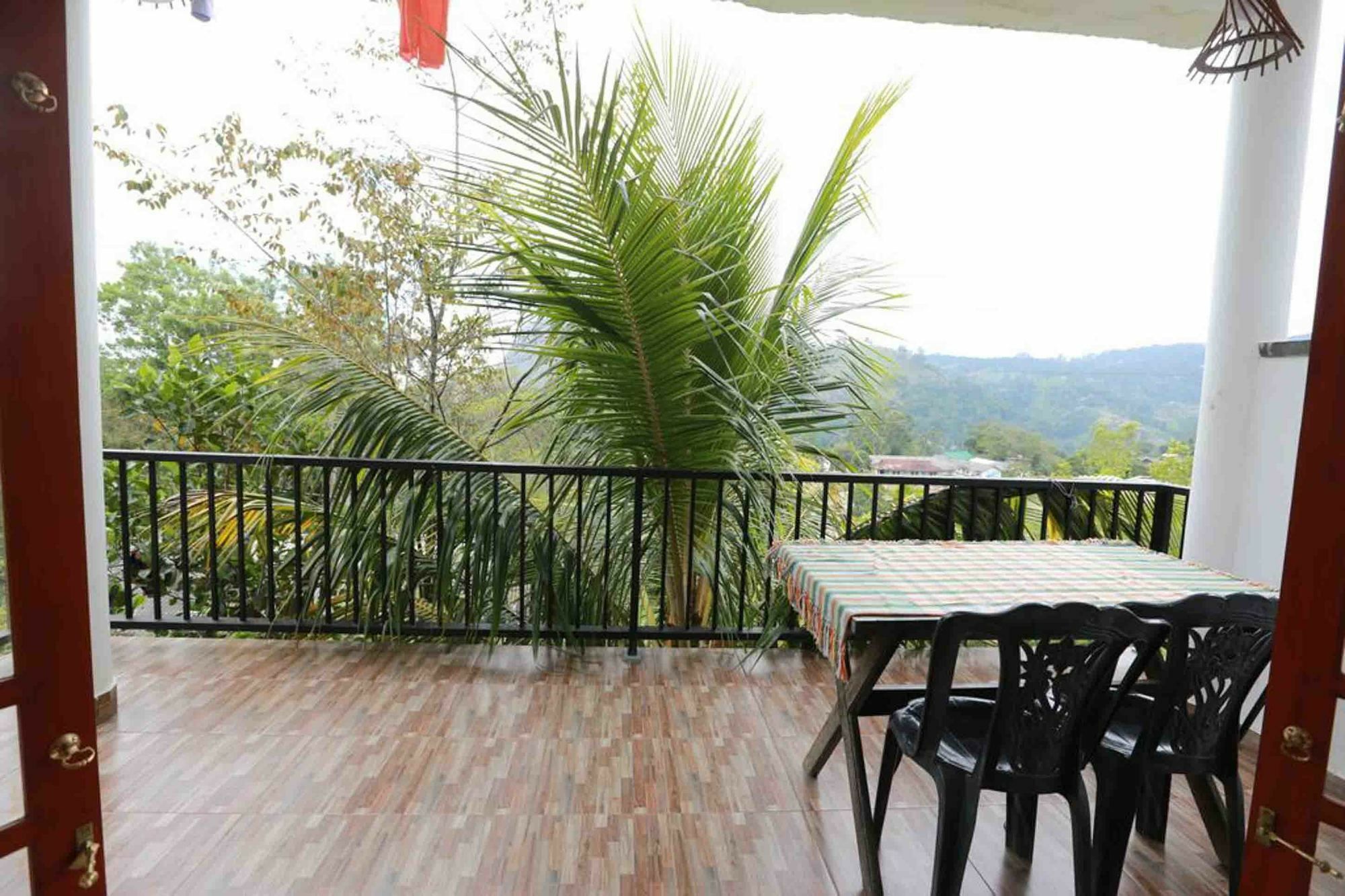 Ella Cloud Castle Homestay Exterior photo